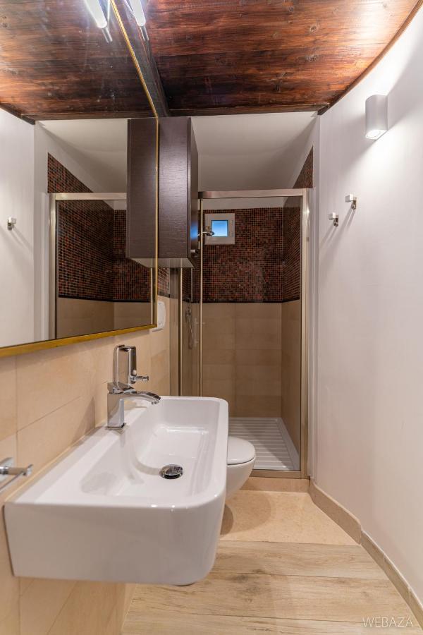 Suite Novecento โปลีญาโนอามาเร ภายนอก รูปภาพ